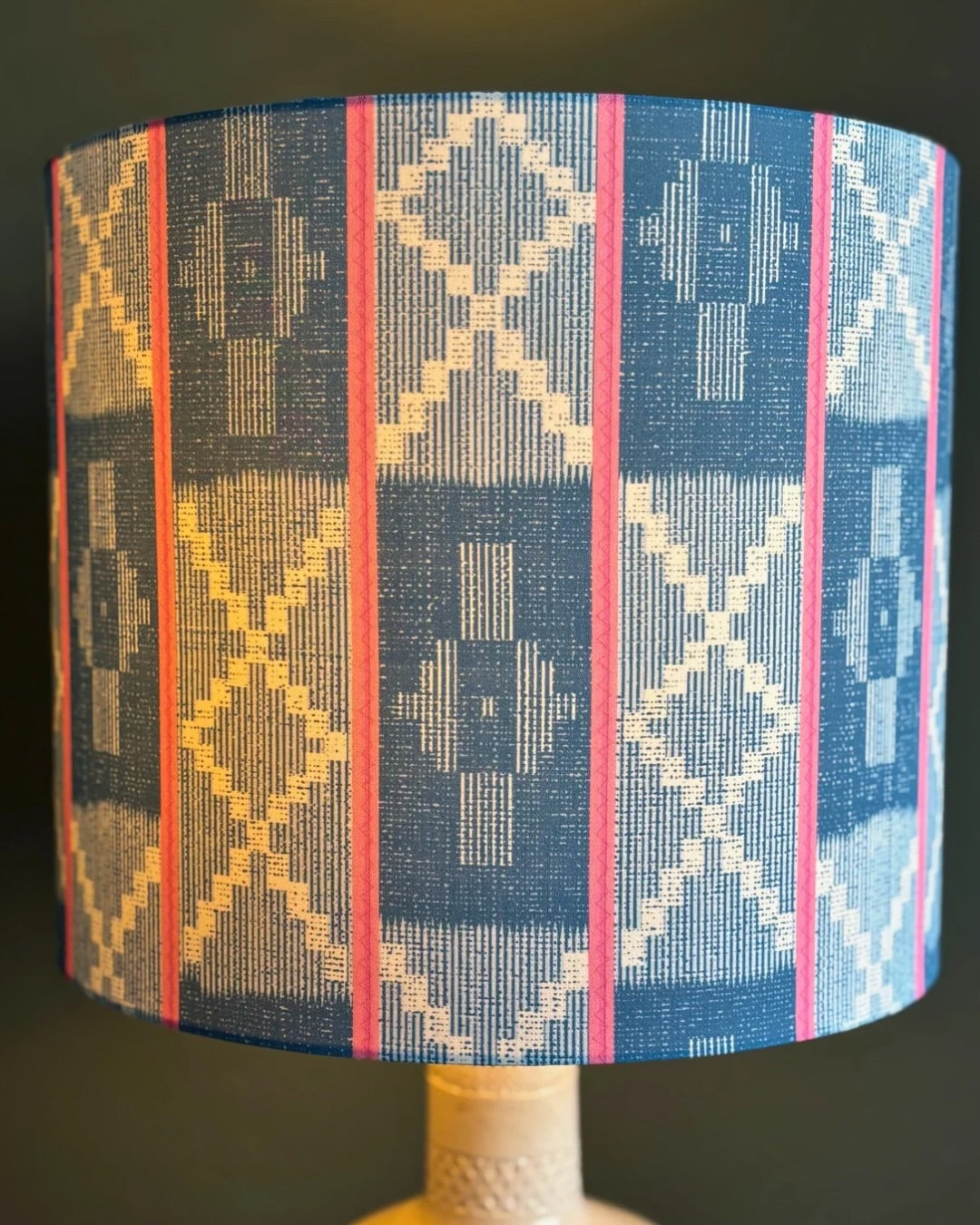 Modern Ceramic Table Lamp with Geometric Pattern Shade – Handmade Artistic Accent Lighting for Stylish Interiors