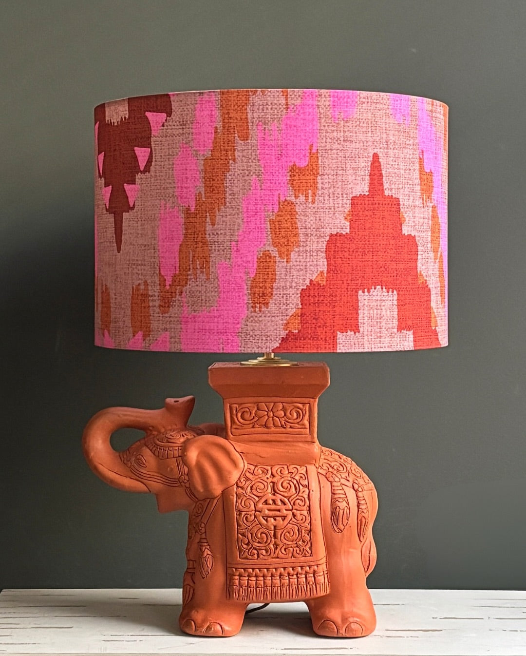 Handcrafted Ceramic Elephant Table Lamp with Abstract Pink Pattern Shade – Artistic Statement Lighting for Elegant Interiors