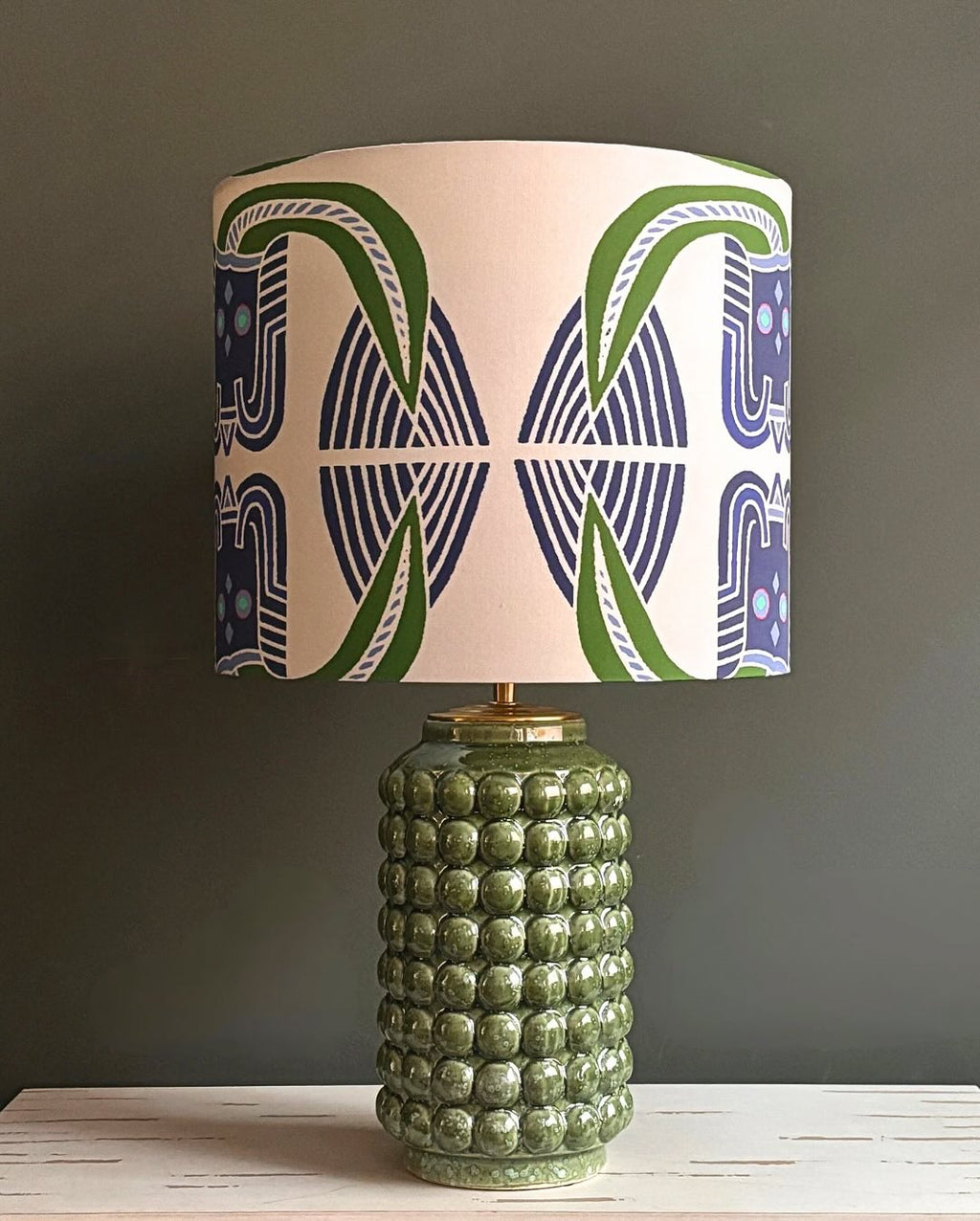 Handcrafted Ceramic Table Lamp with Art Deco Pattern Shade – Vintage Green Glazed Accent Lighting for Elegant Interiors